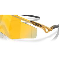 Oakley Qntm Kato OO9481D-0456 Transparent Light Curry / Prizm 24K Lenses