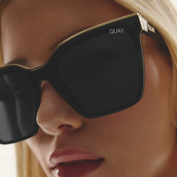 Quay Level Up QW-000636 Black w Gold / Smoke Polarised Lenses