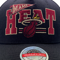 Mitchell & Ness Miami Heat NBA Classic Red Pennant Snapback Black OSFM MNMH2096