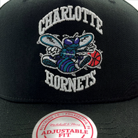 Mitchell & Ness Charlotte Hornets NBA Classic Red Team Colour Logo Snapback Black OSFM MNCH2114