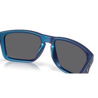 Oakley Holbrook XL OO9417-4759 Matte Cyan w Blue Colorshift / Prizm Black Polarised Lenses