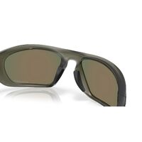 Oakley Lateralis OO9431-0460 Matte Olive Ink / Prizm Ruby Lenses