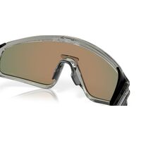 Oakley Latch Panel OO9404-0435 Grey Ink / Prizm Ruby Lenses